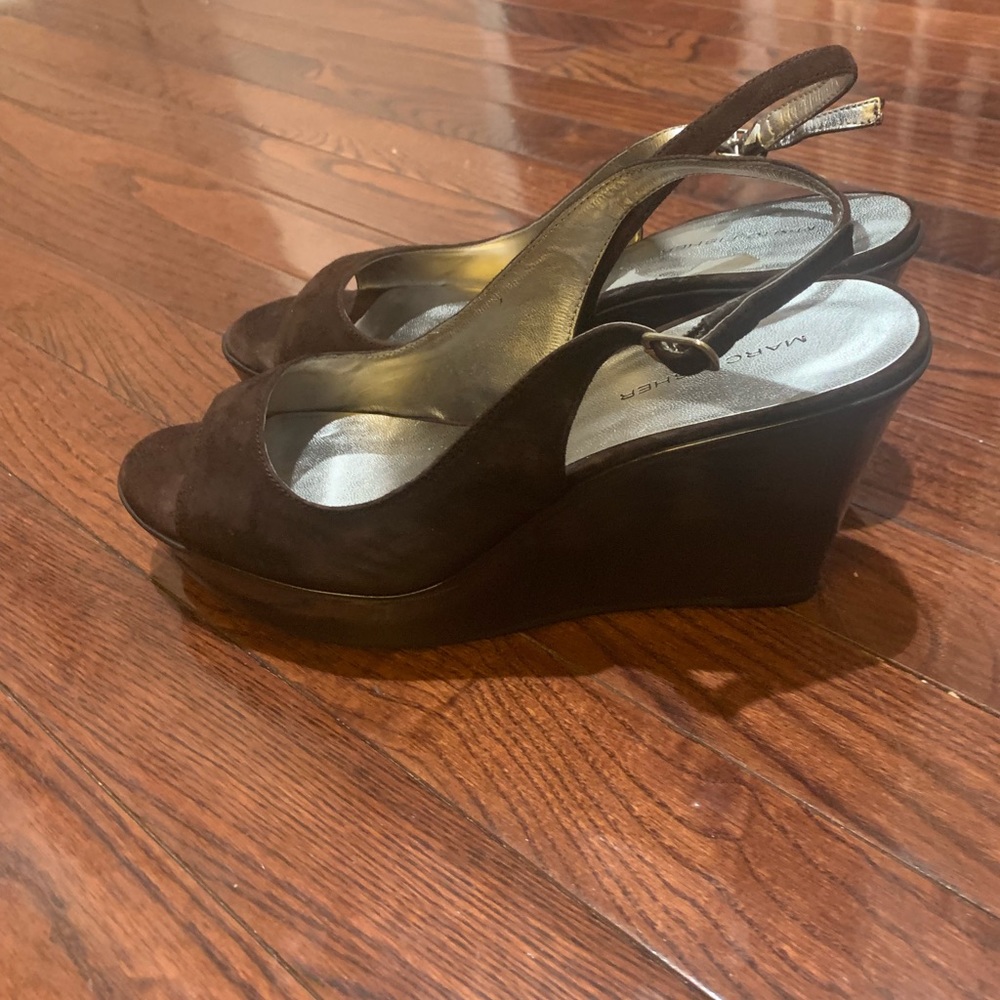 Woman’s summer shoes